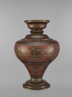 Vase, 19th century, India. Vase with a bulging, flattened belly tapering to the bottom; wide spout