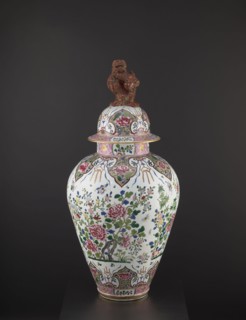 Guan vase with cover, ceramics, chrysanthemums, covers, Chinese art, Chinese culture, decorative