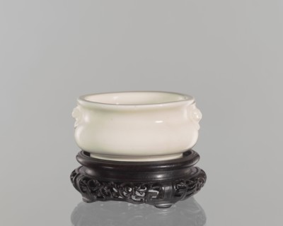 Table stand;, Chinese; Qing dynasty 1644–1911; 19th century. Shallow, recessed base on four feet.