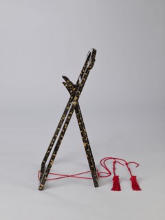 Mirror stand kagami-kake, lacquer, wooden stand covered with black lacquer; painted with gold with