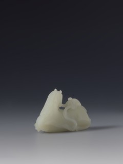 Paperweight - horse and monkey; creator, subject: horse and monkeys; materials/implements: painting