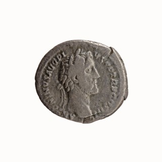 Denarius, Antoninus Pius 86–161; Roman emperor 138–161. Obverse: Head of Antoninus Pius in laurel