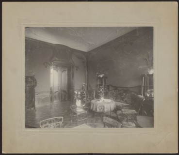 Lódz. Maurycy Poznanski's Palace . View of the drawing room with Art Nouveau decoration and