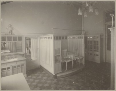 Lódz. Maurycy Poznanski's Palace. Interior of the bathing room. Photographic print by Piotrowski
