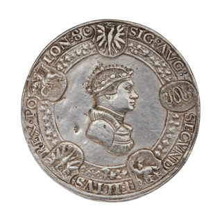 Crown medal thaler, Sigismund I the Old (King of Poland; 1506–1548). Obverse: Bust of Sigismund I