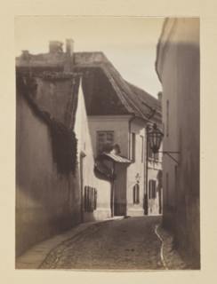 Bernardine Alley; photograph, Jan Bulhak (1876–1950), 1912, Vilnius; photographic print: 15.7 × 11