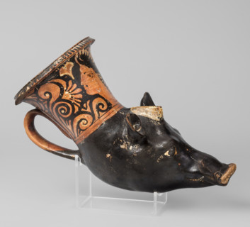 Red-figure rhyton in the shape of a boar's head, Stoke-on-Trent Group (c. 300 BC), boar