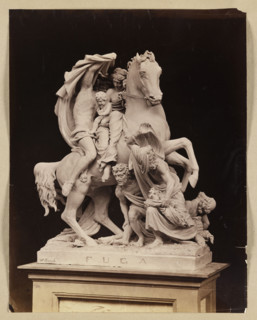 Photograph of Wiktor Brodzki's sculpture 'Escape from Pompeii' (Pompeii Fugue). View from the side