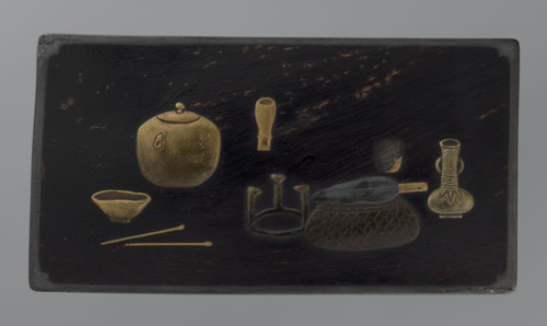 Box with a lid. Decorative motif on the lid made of gold and silver takamaki-e. Brown lacquer,