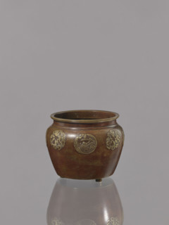 Bowl, bronze; Japanese; floral ornament; Meiji period (1868–1912), early 20th century; vessel;