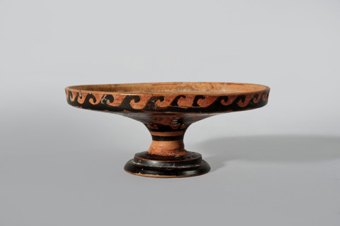 Lekanis lid, attributed author, 1st half of the 5th century BC, Greater Greece; vessel lid, height