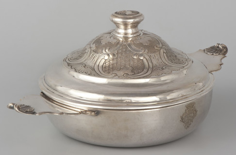 Écuelle by Louis I Dulaurier, goldsmith; tableware. Body in the form of a smooth, circular bowl