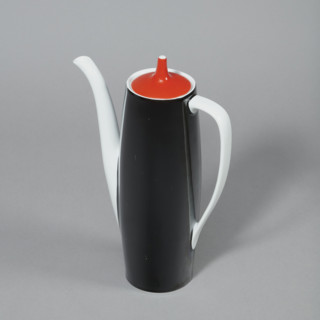 Coffee pot from the 'Goplana' set, Cmielów SA Porcelain and Ceramic Products Factory (1920–1939;