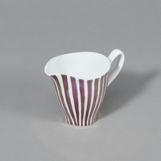 Milk jug from the 'Carry' coffee set; designer: Wincenty Potacki (1904–2001); manufacturer: Fabryka
