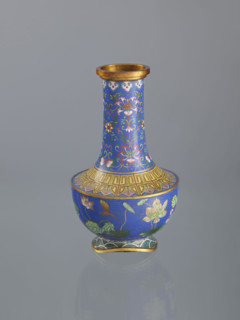 Vase; Rubiec-Masalski; Fyodor Vasilyevich (1865–1920?); Tulisov, Jerzy (1943– ); Chinese art;