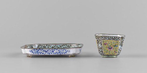 Bowl with saucer; painted enamel; plant ornament with peonies and tendril; Qing dynasty