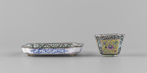 Bowl with saucer; painted enamel; plant ornament with peonies and tendril; Qing dynasty