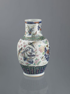 Vase, Chinese, Qing (1644–1911), 19th century, porcelain decorative vessel, height 39.5 cm,