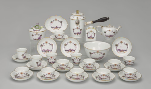 Dessert set with landscape miniatures in purple-camaieu, Koenigliche Porzellain Fabrique, Meissen