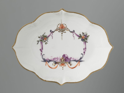 4-leaf oblong dessert bowl, Meissen (ca. 1750), Koenigliche Porzellain Fabrique, manufacturer.