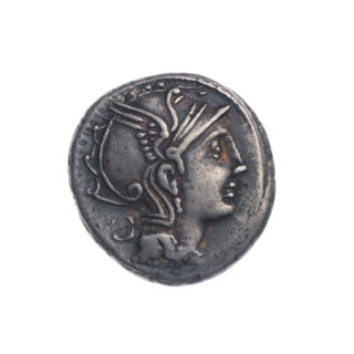 Denarius; obverse: helmeted head of Roma right, behind her a quadrangular device; beaded border.