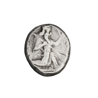 Shekel (5th–4th century BC). Artaxerxes II (404–358 BC). Obverse: King Artaxerxes in a long robe,