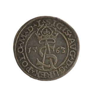 Lithuanian trojak, Sigismund II Augustus (king of Poland; 1544–1572). Obverse: under the crown a