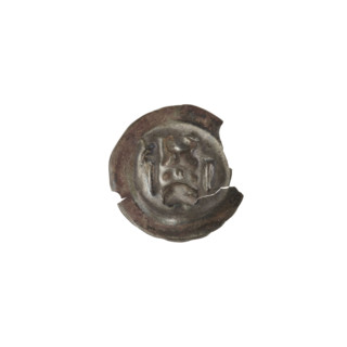 Denarius (bracteate) showing a gate topped with three pillars crowned by trefoils; under the arched