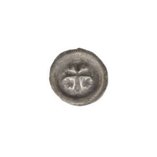 Denarius bracteate, Latin cross with widening, split ends of its arms; on both sides of its longer