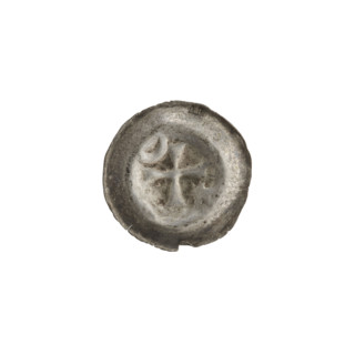 Denarius - bracteate; isosceles cross with widening arms; in one angle between its arms a