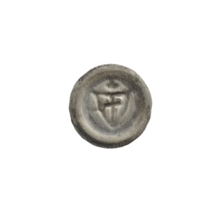 Denarius - bracteate: triangular shield with a cross whose arms reach the edge; horizontal beam