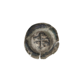 Denarius bracteate with an isosceles cross with expanding, split arms; in one angle between the