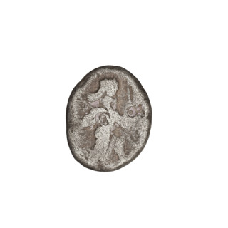 Shekel (Achaemenids, 550–330 BC). Obverse: male figure wearing a crown in a long robe, facing