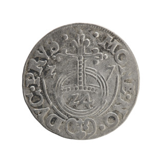 Obverse: Under the ducal mitre, a five-field heraldic shield; below in the shield the value numeral