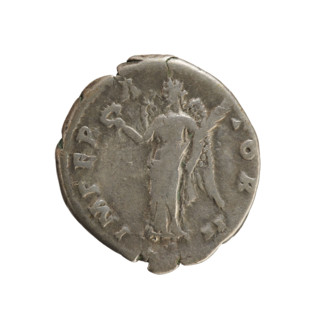 Denarius, Antoninus Pius (86–161; Roman Emperor 138–161). Obverse: bust of the emperor right,