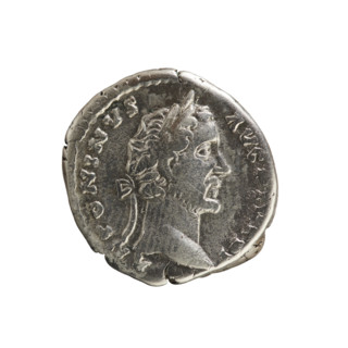 Denarius of Antoninus Pius (86–161; Roman emperor 138–161). Silver coin (weight 3.12 g, axis 180°),