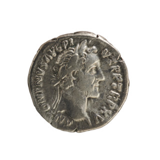 Denarius of Antoninus Pius (86–161; Roman emperor 138–161). Silver coin, weight 3.24 g, axis 180°.
