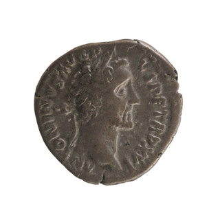 denarius, Antoninus Pius (86–161; Roman emperor 138–161) — iconography: busts, Vesta (mythology),