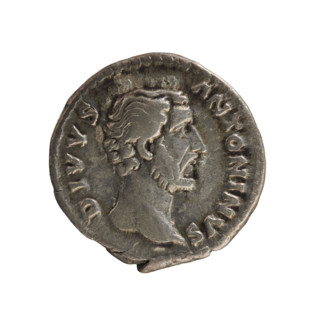Denarius, posthumous issue for Antoninus Pius (86–161, Roman emperor 138–161) and Marcus Aurelius