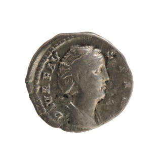 Denarius of Antoninus Pius (r. 138–161) and Faustina the Elder (98–141). Obverse legend: DIVA FAV…