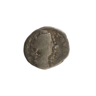 Denarius, Antoninus Pius (86–161; Roman emperor 138–161) and Faustina the Elder (98–141; Roman