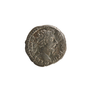 denarius, Marcus Aurelius (121–180; Roman Emperor 161–180); obverse: head of Marcus Aurelius with a