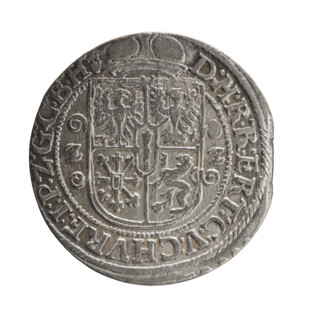 Obv. Bust facing right in a mitre, wide ruff, and armor girded with a sash. In his right hand a