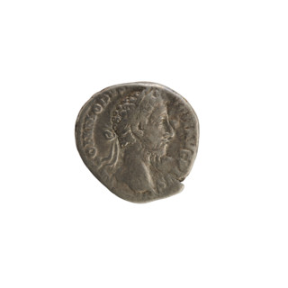 Denarius of Commodus (161–192; Roman emperor 177–192). Obverse: M COMMODVS TON AVG PIVS — head of