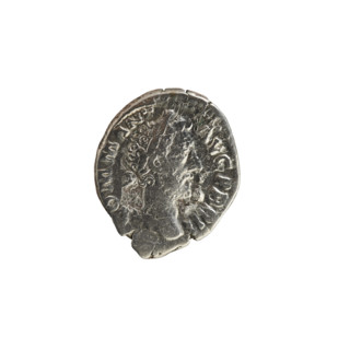 Denarius of Commodus (reign 177–192 CE). Obverse: laureate, right-facing bust of the emperor;
