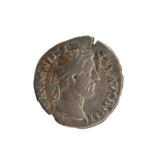 denarius, Commodus (161–192; Roman emperor 177–192) — obverse: emperor's head right, laurel wreath,