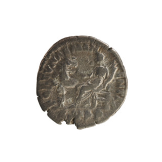 Denarius of Commodus (reigned 177–192 CE), Roman Empire, dated 186–189 CE. Silver coin (weight 2.63