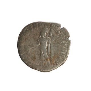 Denarius of Commodus (161–192 CE). Obverse: laureate, right-facing bust of the emperor; legend M