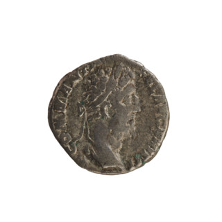 Denarius of Commodus (reigned 177–192). Obverse: laureate bust of the emperor facing right,