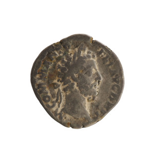 Denarius of Commodus (reigned 177–192). Obverse: laureate and draped bust of the emperor right;